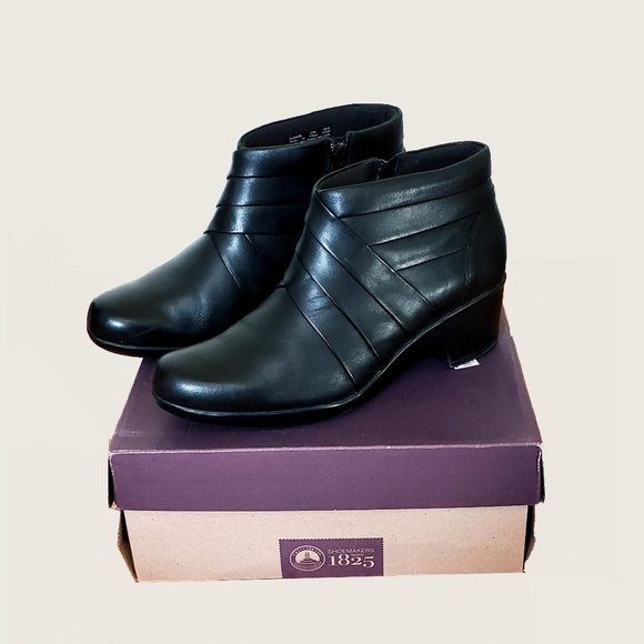 Clarks Malia Hue Booties - Picture 4 of 8